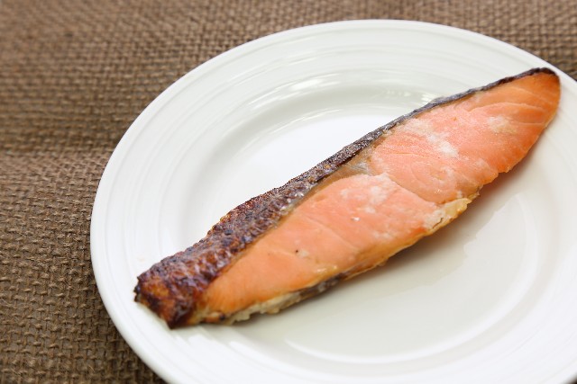 とうとう遺伝子組み換え動物が食卓に並ぶのか？