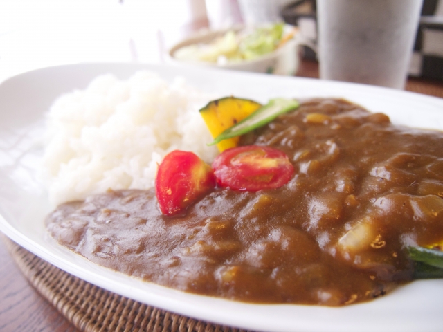 フリースタイルリブレを使った人体実験その6　カレーは危険なメニューか？