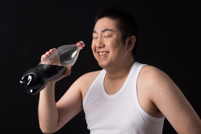 糖質を含む飲み物は、食事による熱産生と脂肪燃焼を少なくする