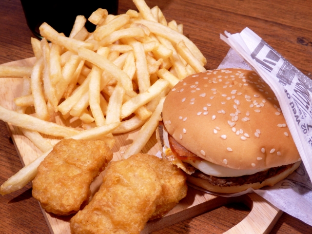 「超」加工食品はがんのリスクを高める