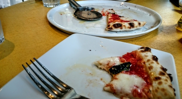 確実にお米を食べることを減らしている人増加中　しかし残したご飯は捨てられる