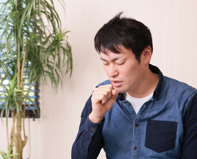 大人になってからの喘息は本当の喘息か？