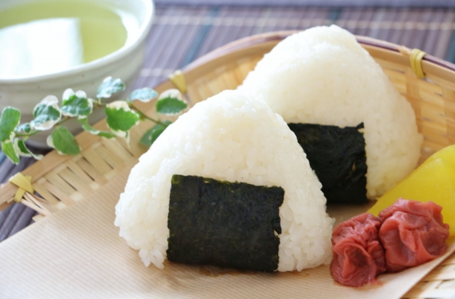 日本でも世界でも経済的な状況と子供の肥満は関連している