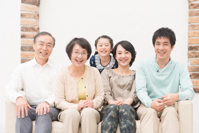 新型コロナウイルスに感染しても若者は無症状が多いというのは本当か？