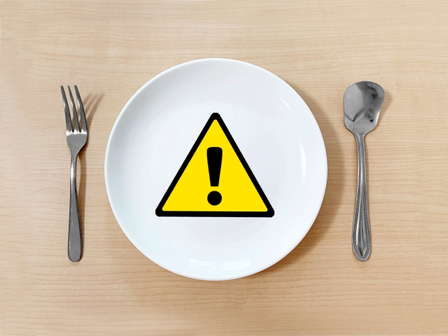 （閲覧注意！）食事を間違えるとこうなってしまう！正常の人間と肥満の人間の矢状断したもの（解剖の標本が出てきます）