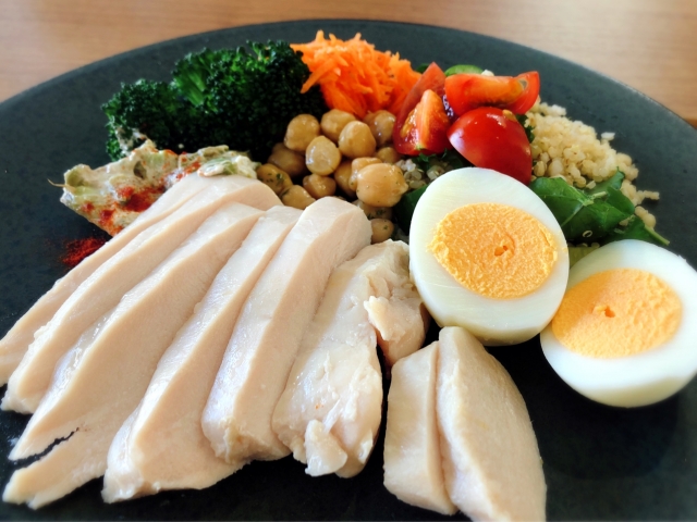 低炭水化物食でがんのリスク増加という研究の記事に対する医師のコメントは？