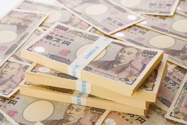 製薬会社は研究開発費よりも販売とマーケティングに多くのお金を費やしている