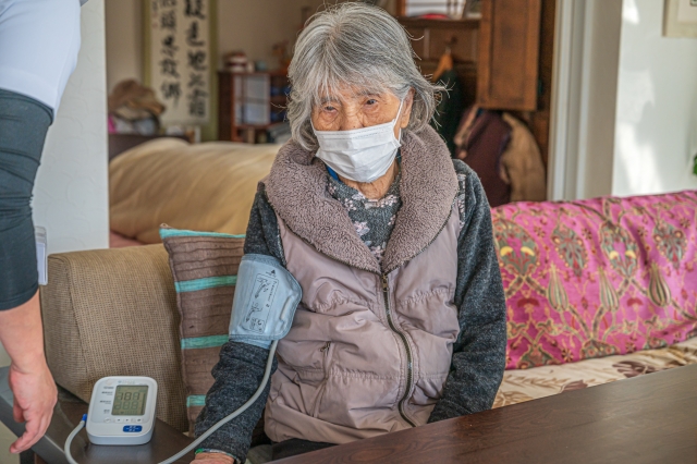 85歳以上の日本人、高血圧は死亡リスクに影響する？しない？